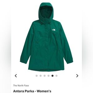 The North Face® Women's Antora Rain Parka Evergreen Size XS